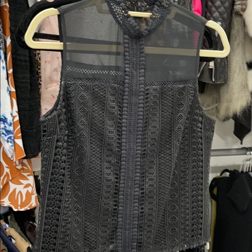 Elegant black top